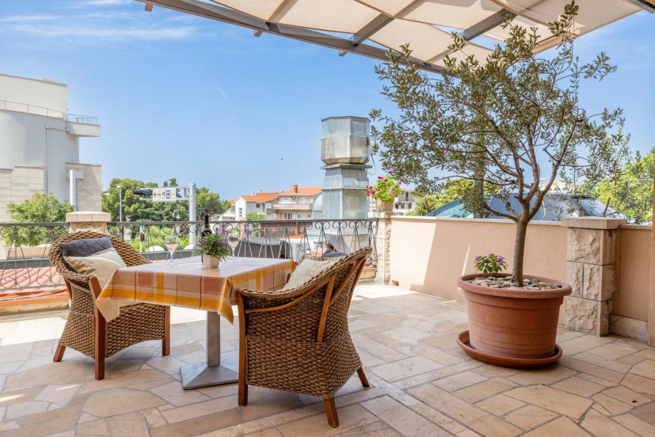 Apartment For 5 Makarska Exterior foto