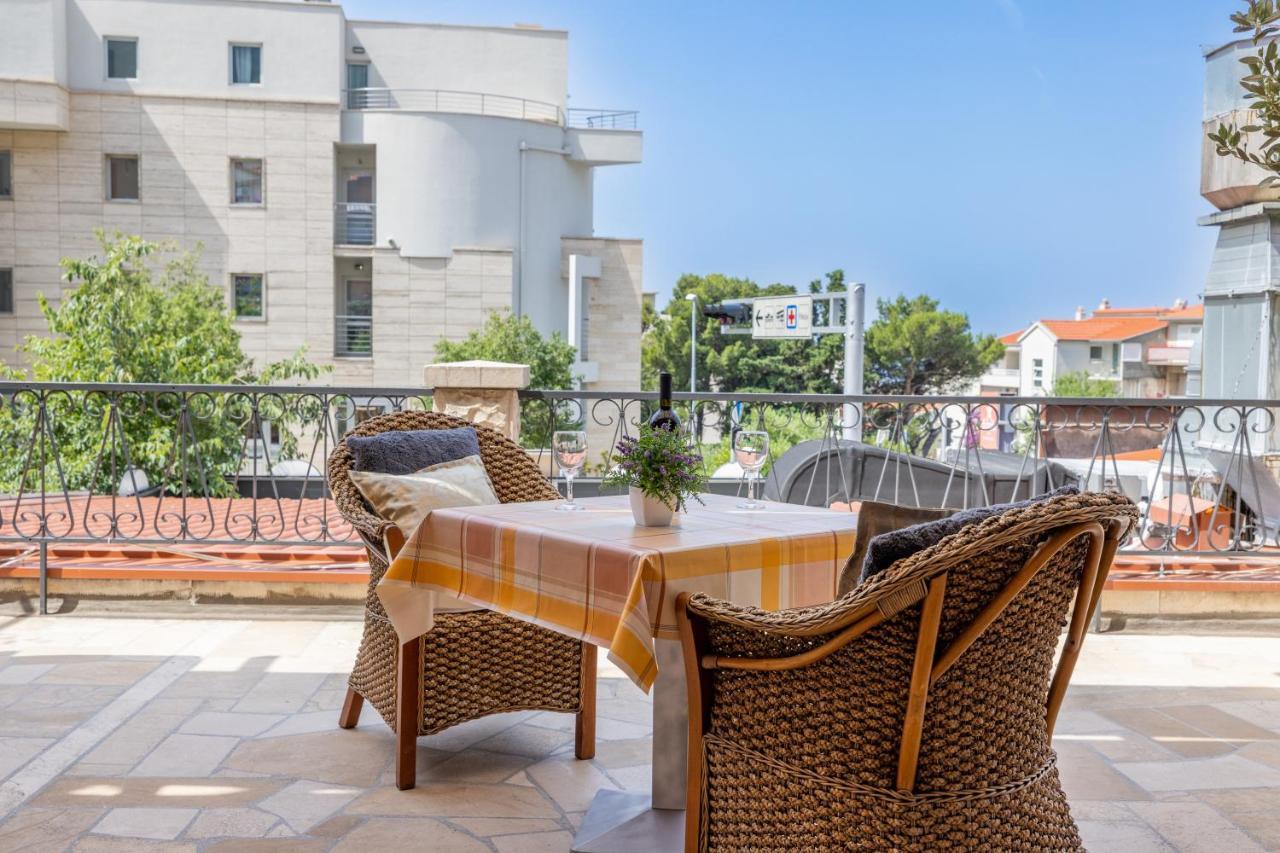 Apartment For 5 Makarska Exterior foto